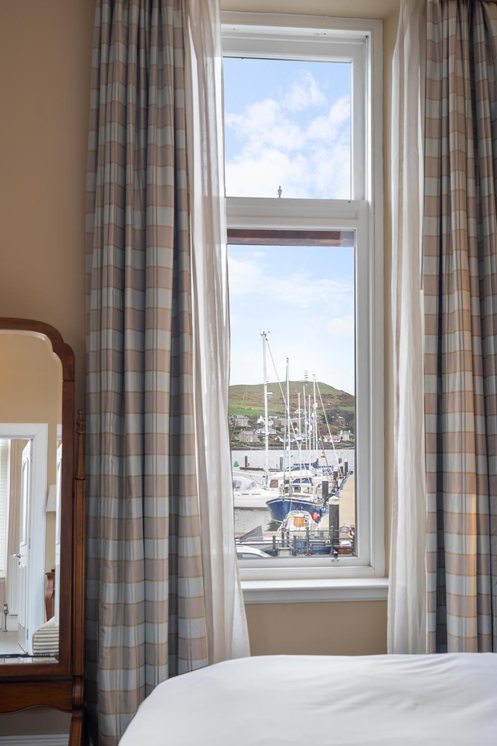 The Royal Hotel Campbeltown Bagian luar foto
